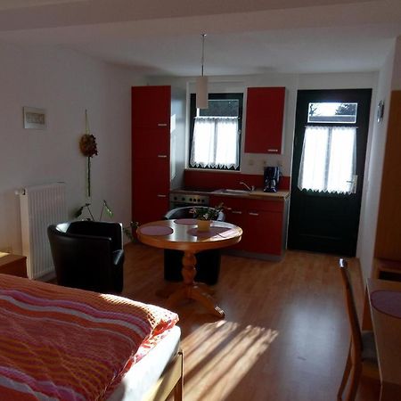 Ferienwohnung Alte Gaertnerei Dresden Zimmer foto